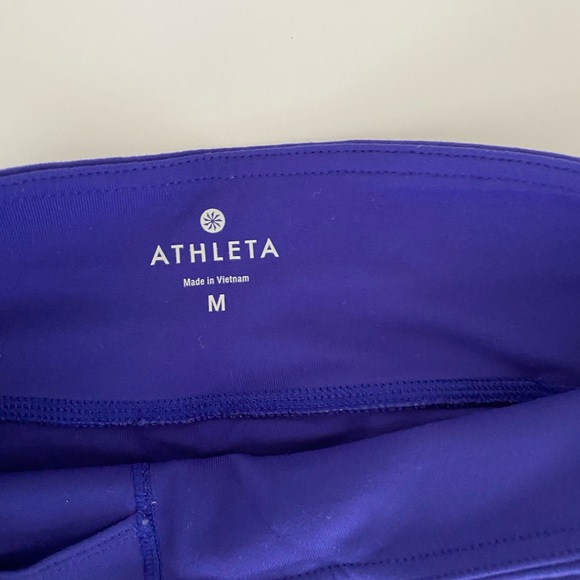 ATHLETA Studio 2.5'' Short - Picture 2 of 12